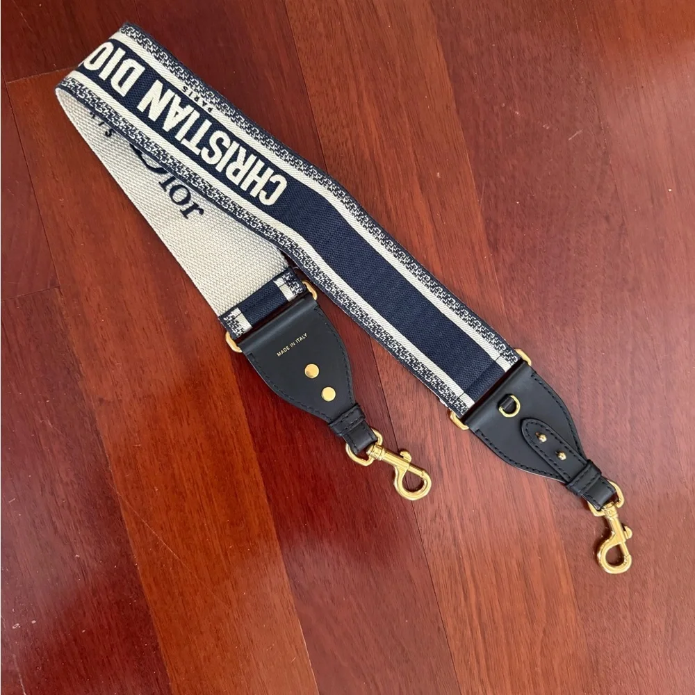 Christian Dior Saddle Bag – Oblique Canvas with Gold Hardware + Logo Strap - Picture 8 of 14